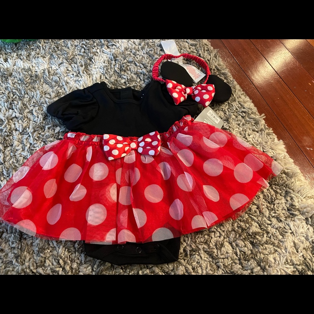 Disney Minnie Mouse Onesie - 9-12 month size
